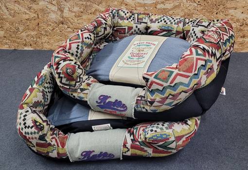 Katsu Sofa Bed in Sixsax Pattern - Dog Beds with Edges - 6430035778232 - 1