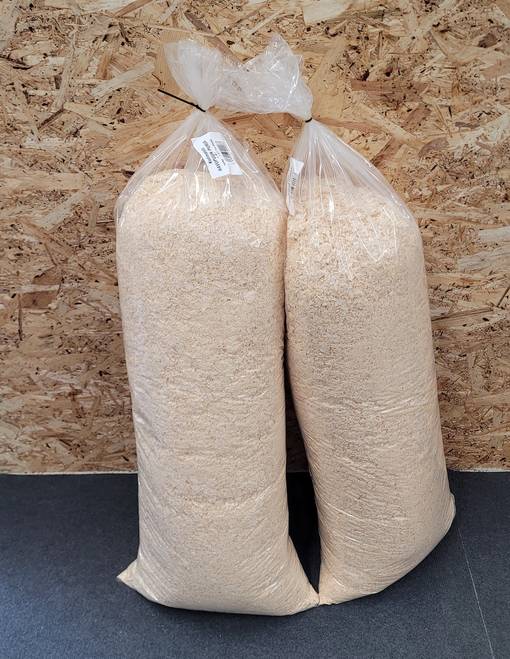 Domestic Softwood Chips 50L - Bedding and Nesting Material - 6430063420073 - 1
