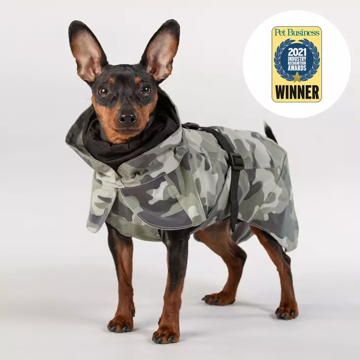 PAIKKA Recovery Raincoat Camo Regnjacka för hundar - Hundjackor och overaller - 6430076462978 - 1